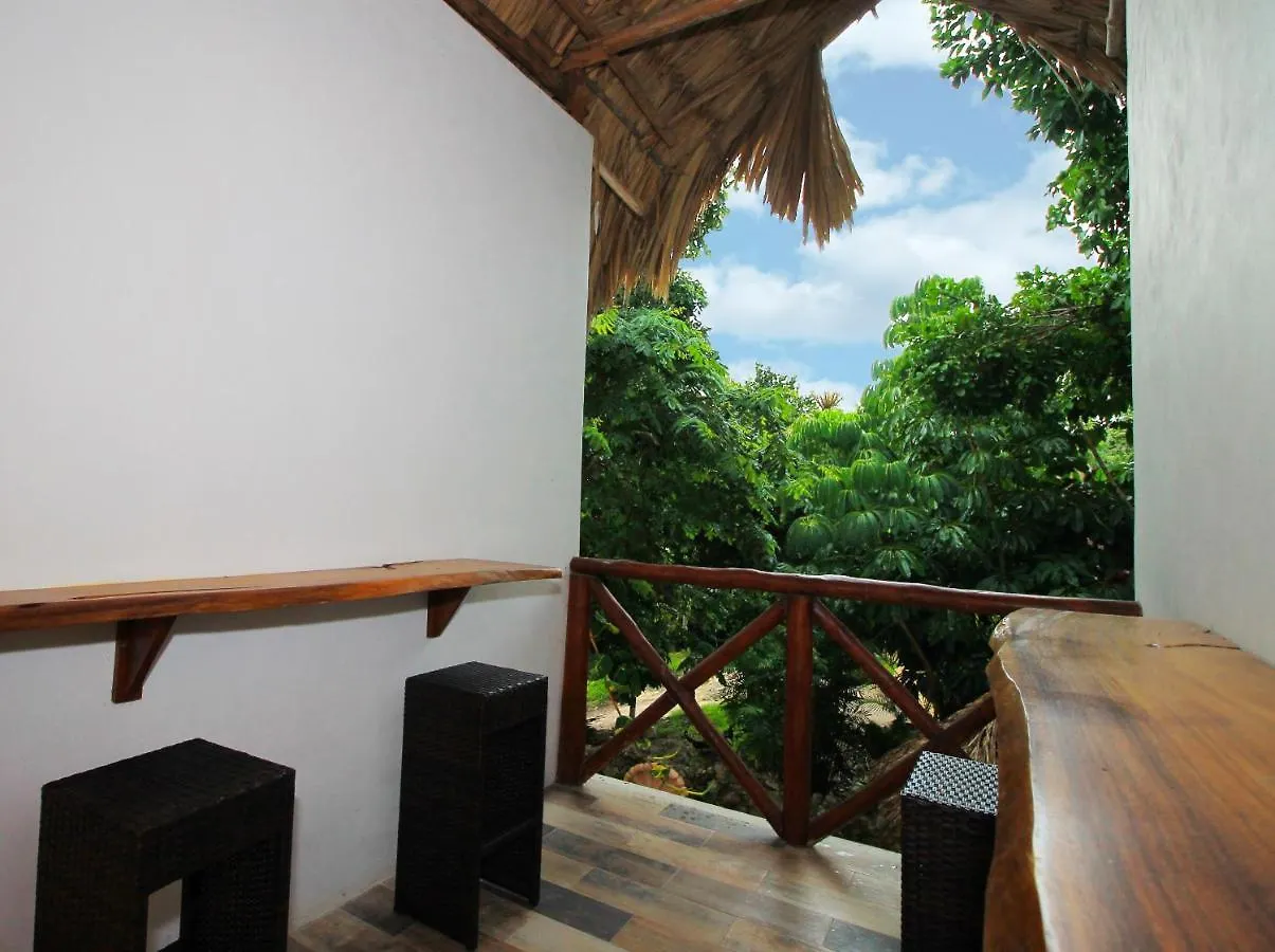 Hotel Pancho Villas Bacalar - Free Bikes And Paddles 4*,  Messico