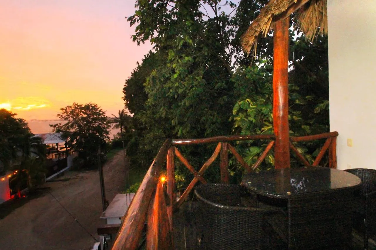 Hotel Pancho Villas Bacalar - Free Bikes And Paddles